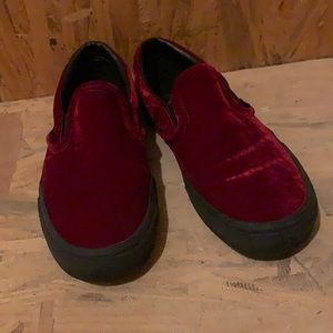 red velvet vans♥️